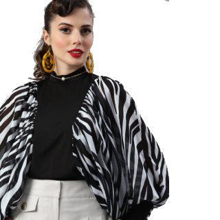 KASSUALLY Kassually Black & White Animal Printed Batwing Sleeves Fitted Top at Rs.629
